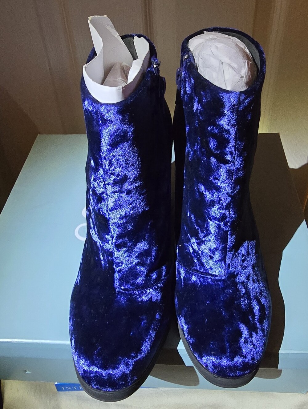 Seychelles Royal Blue Crushed Velvet Block Heel Ankle Boots Women's Size 8